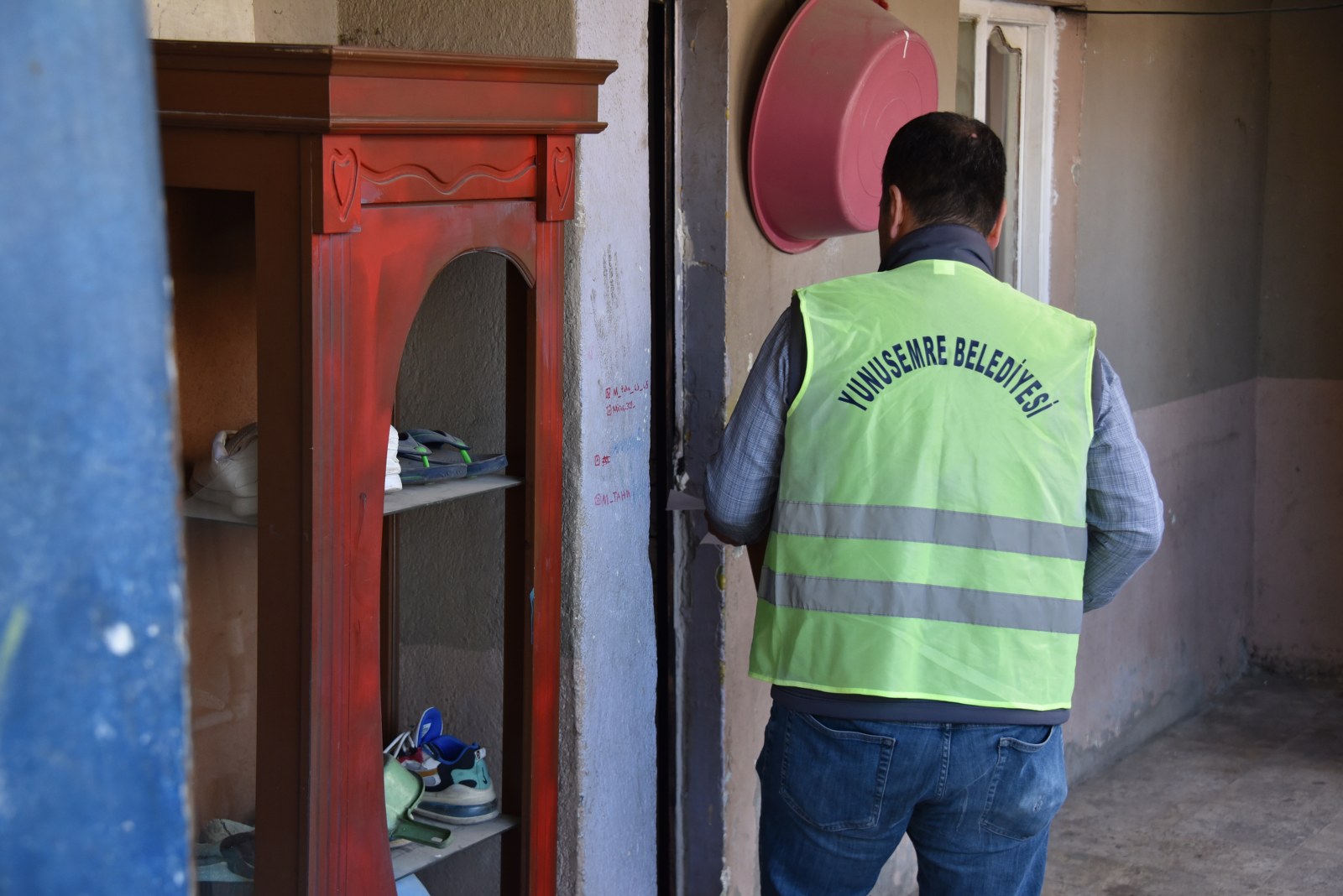 Yunusemre Belediyesi, Ramazan ayında binlerce ihtiyaç sahibi vatandaşa erzak kolisi