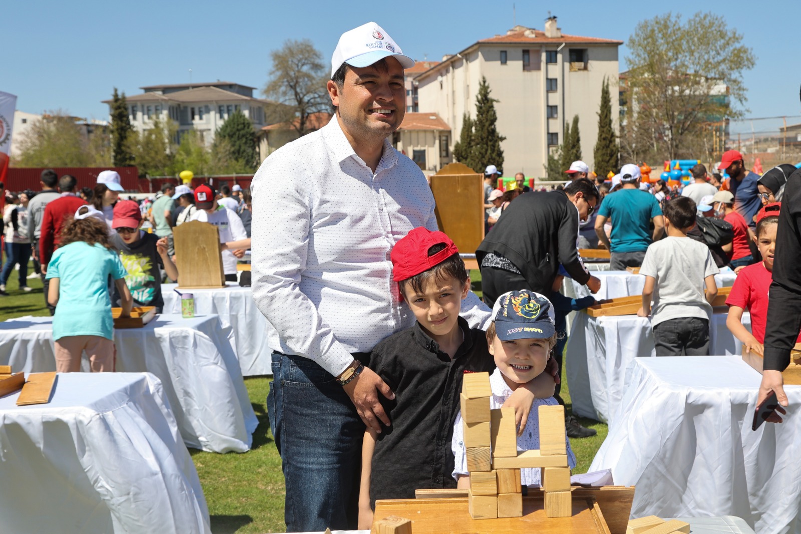23 Nisan Ulusal Egemenlik ve Çocuk Bayramı Uşak’ta coşkuyla kutlandı.