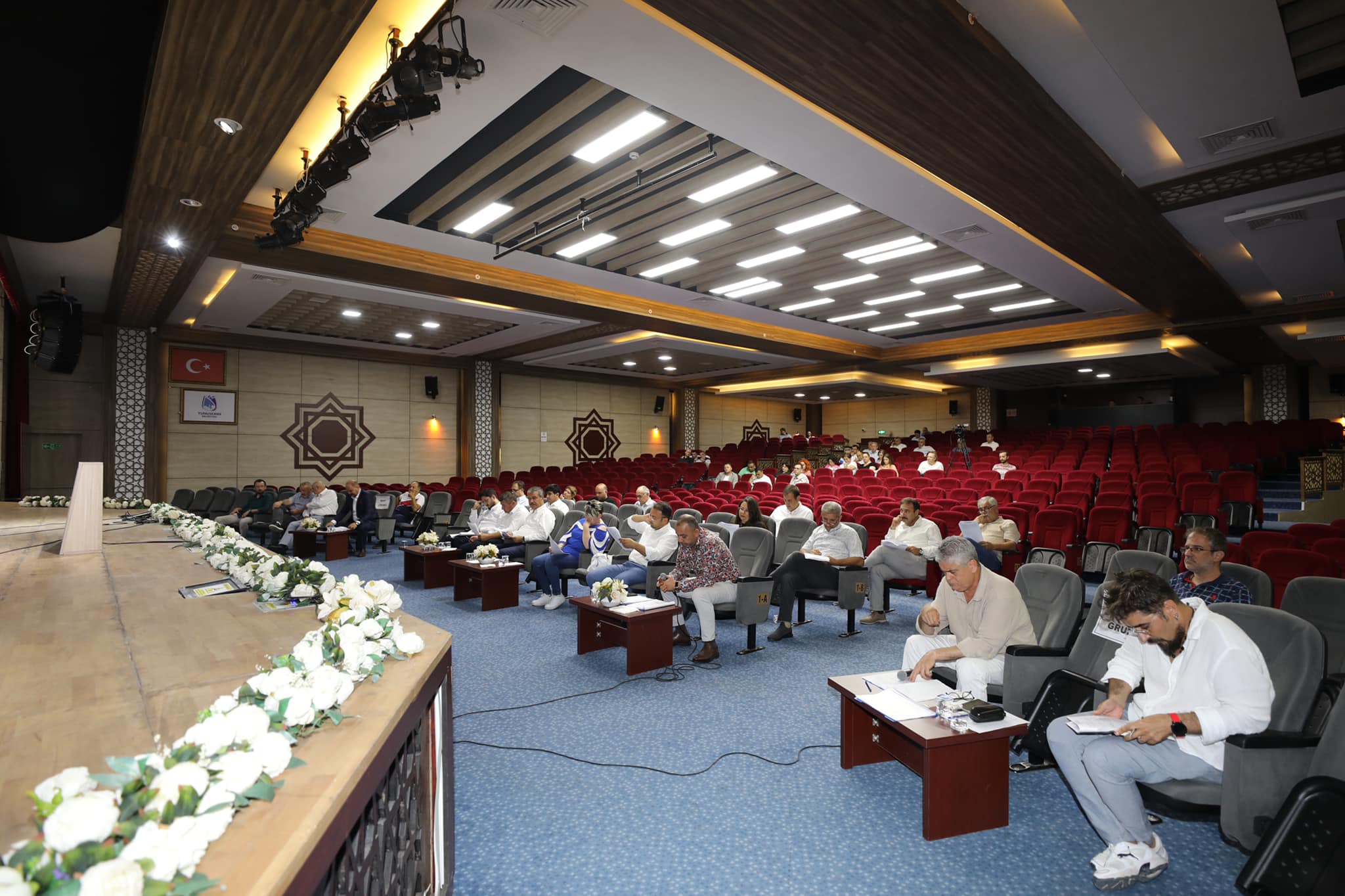 YUNUSEMRE BELEDİYESİ TEMMUZ AYI MECLİS TOPLANTISI YAPILDI MUTLU VE LALAPAŞA’DA