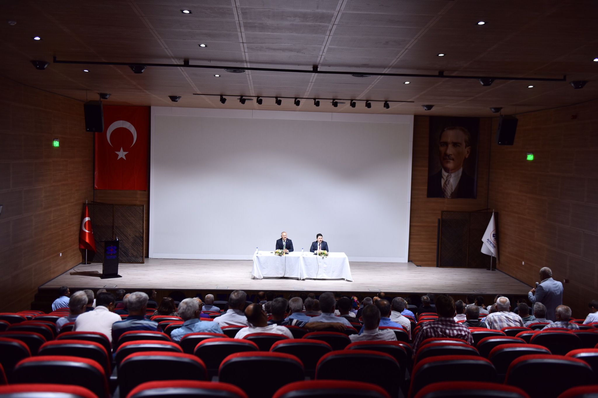 Altıeylül Kaymakamı Sayın Turgay Hakan Bilgin ve Altıeylül Belediye Başkanı