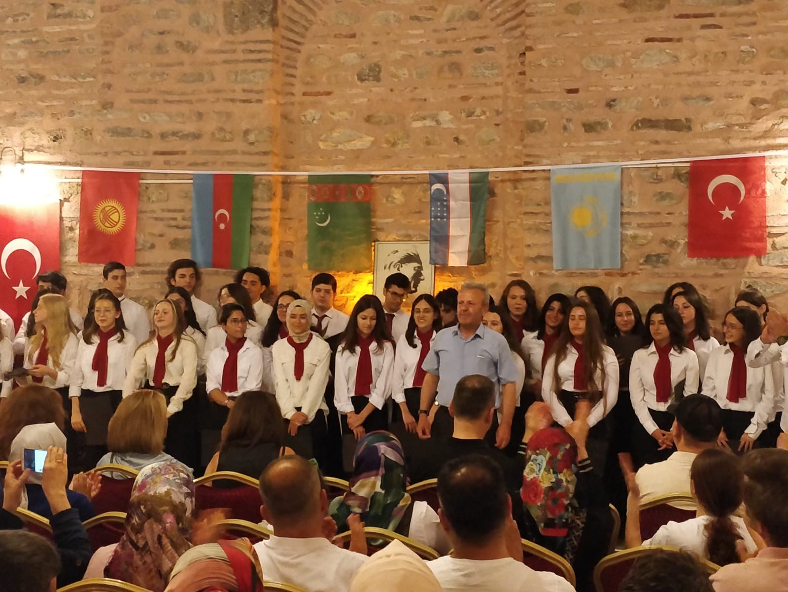 Bursa Erkek Lisesi Türk Halk Müziği Topluluğu’nun Kültür Akademisi işbirliğiyle