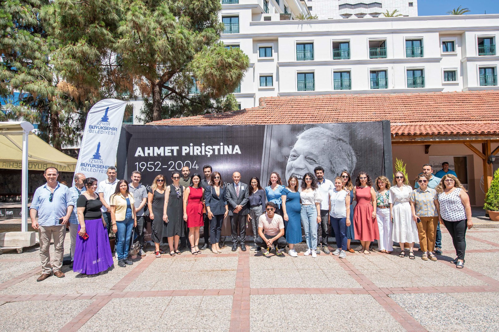 Ahmet Piriştina heykeli APİKAM’da açıldı İzmir Büyükşehir Belediyesi ölümünün 18.