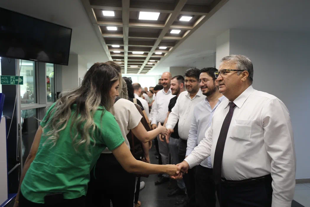 Yunusemre Belediye Başkanı Dr. Mehmet Çerçi, Kurban Bayramı öncesi şantiyede