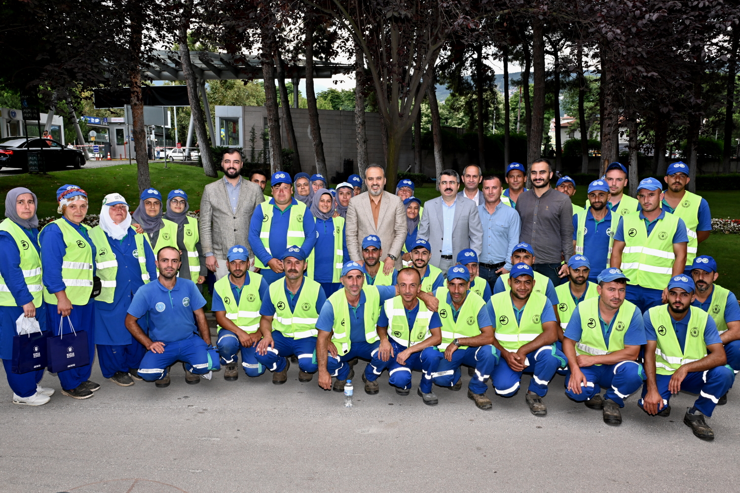 Bursa Büyükşehir Belediye Başkanı Alinur Aktaş, şehrin daha güzel görünüme
