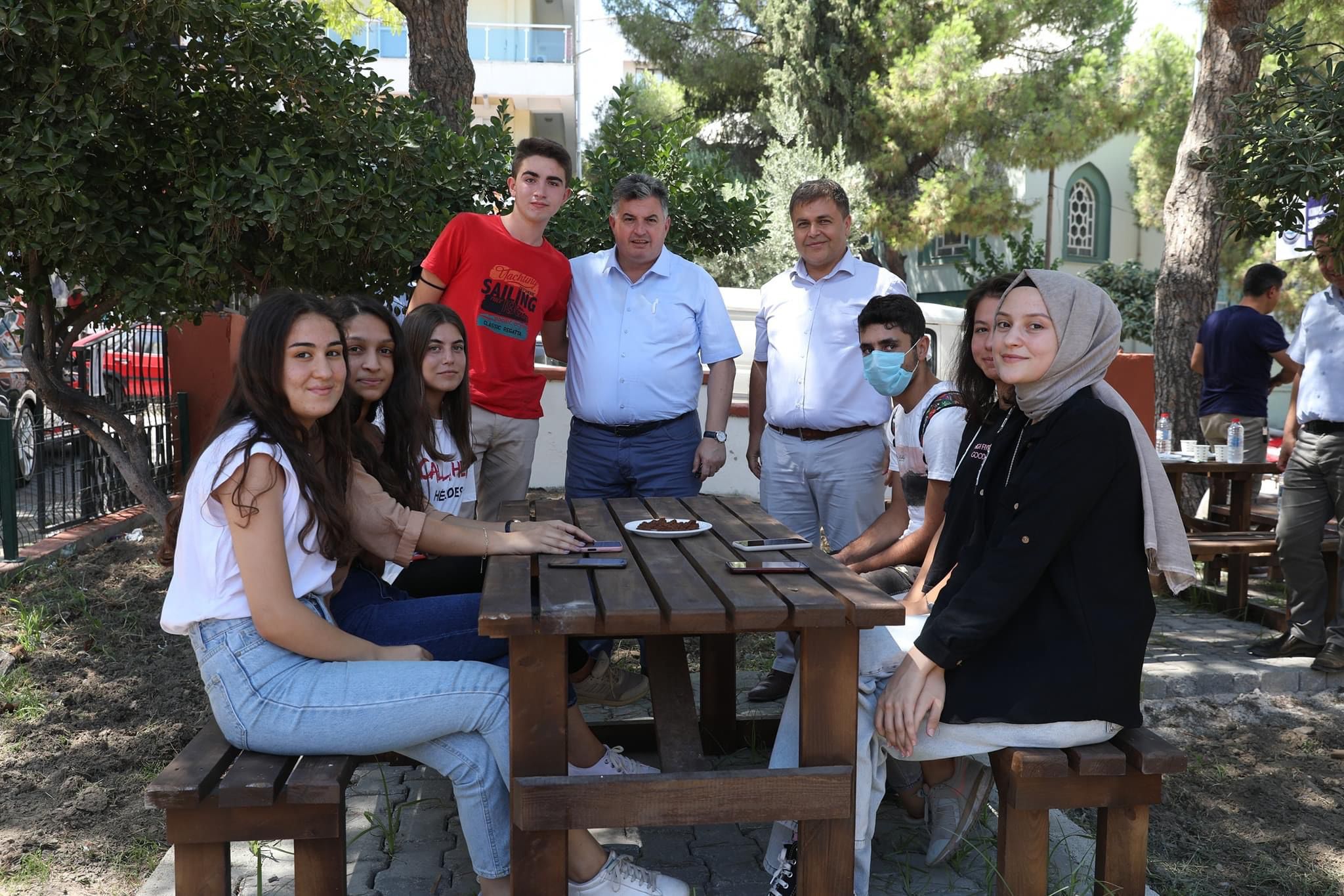 Kınık Belediyesi Sağlıklı Yaşam ve Eğitim Merkezi üniversite sınavına giren