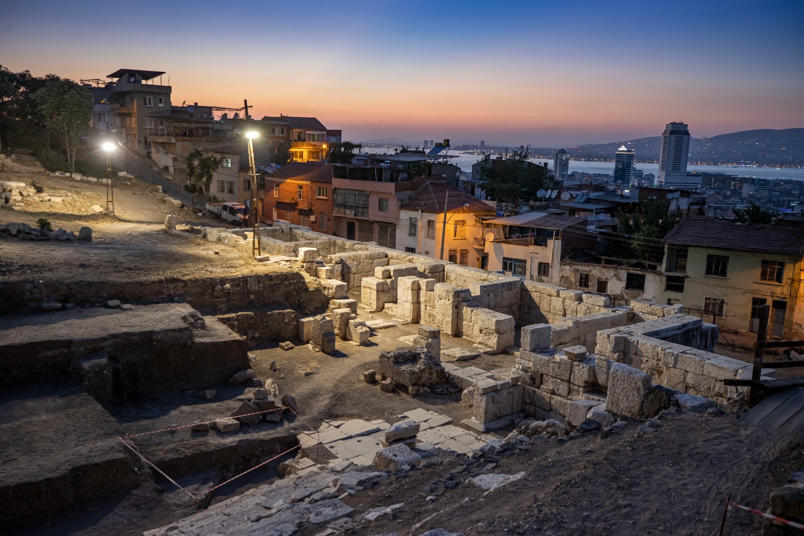 İzmir’in üçüncü Dünya Mirası unvanı yolda Kemeraltı’nın UNESCO hayali gerçek oluyor İzmir Büyükşehir Belediye Başkanı Tunç