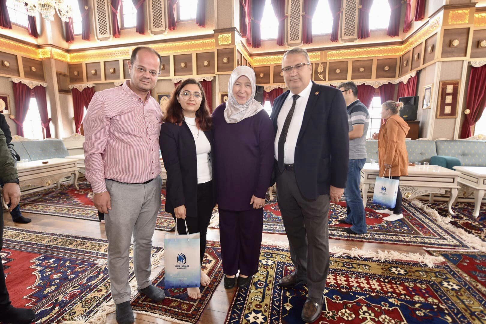 Yunusemre Belediye Başkanı Dr. Mehmet Çerçi, Yunus Emre Kültür Parkı’nda
