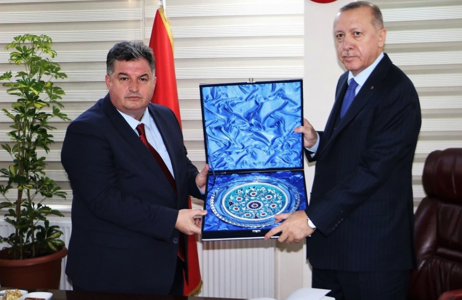 KINIK BELEDİYESİ’NE BİR ÖDÜL DAHA -KINIK BELEDİYESİ ÖDÜLE DOYMUYOR -CUMHURBAŞKANLIĞI