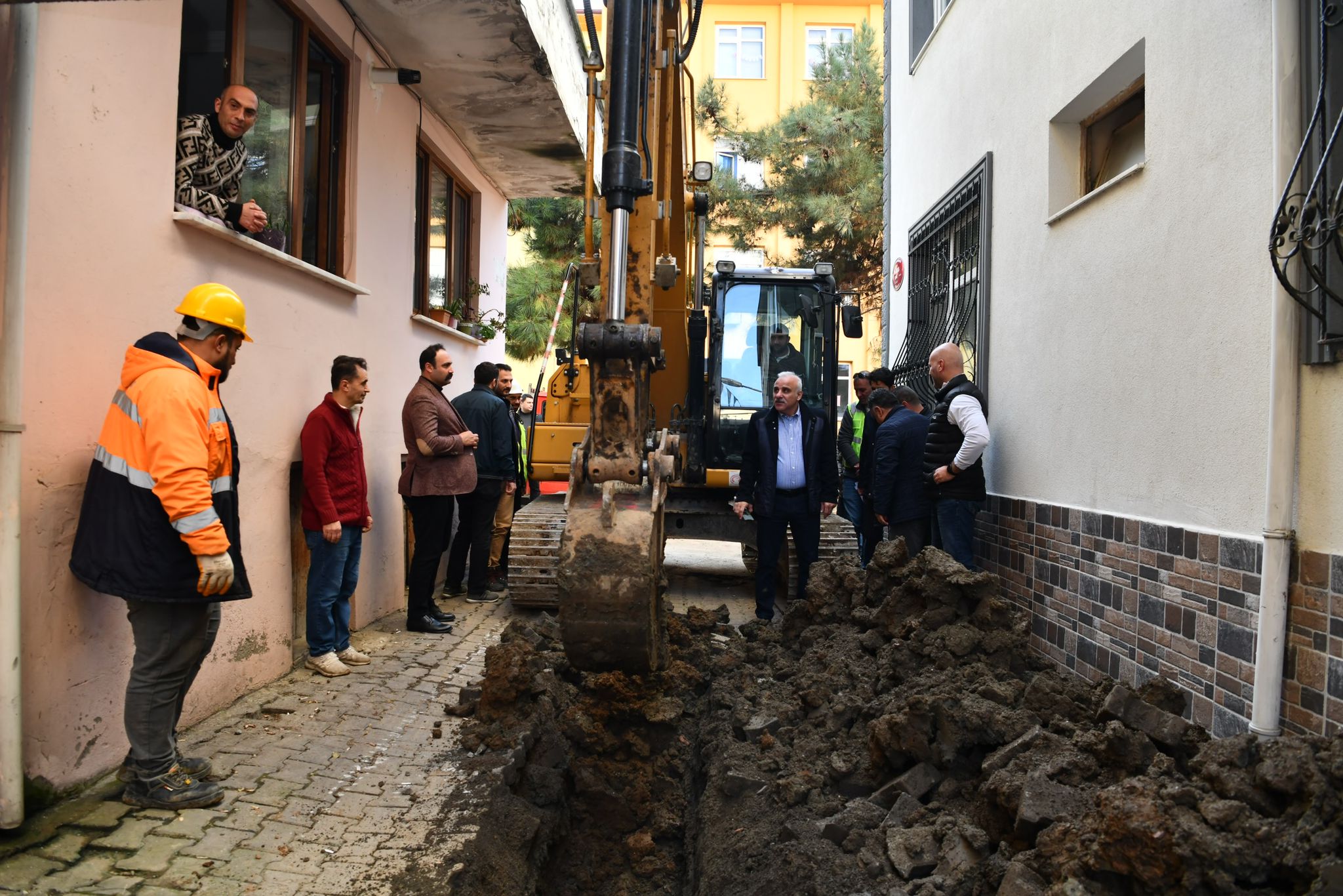 Şehir genelinde devam eden altyapı çalışmalarını yerinde inceleyen Başkan Zorluoğlu,
