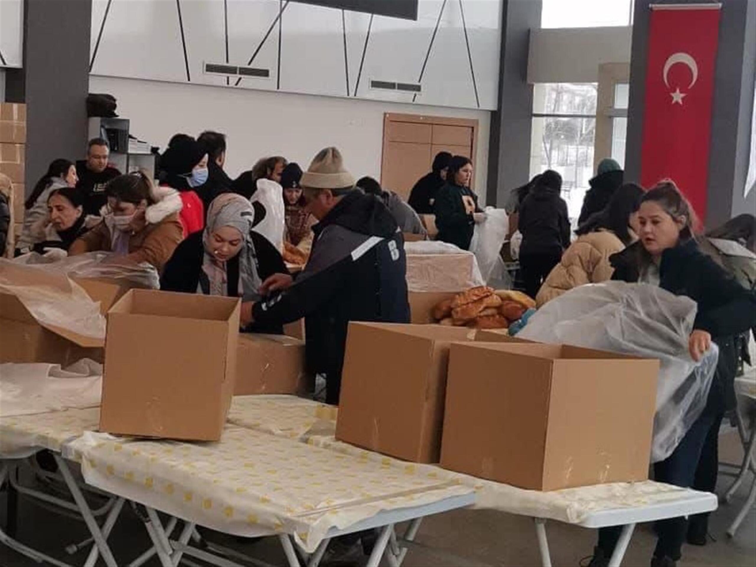 Gıda yüklü 5 TIR daha yola çıktı İçişleri Bakanlığı’nca Osmaniye’ye