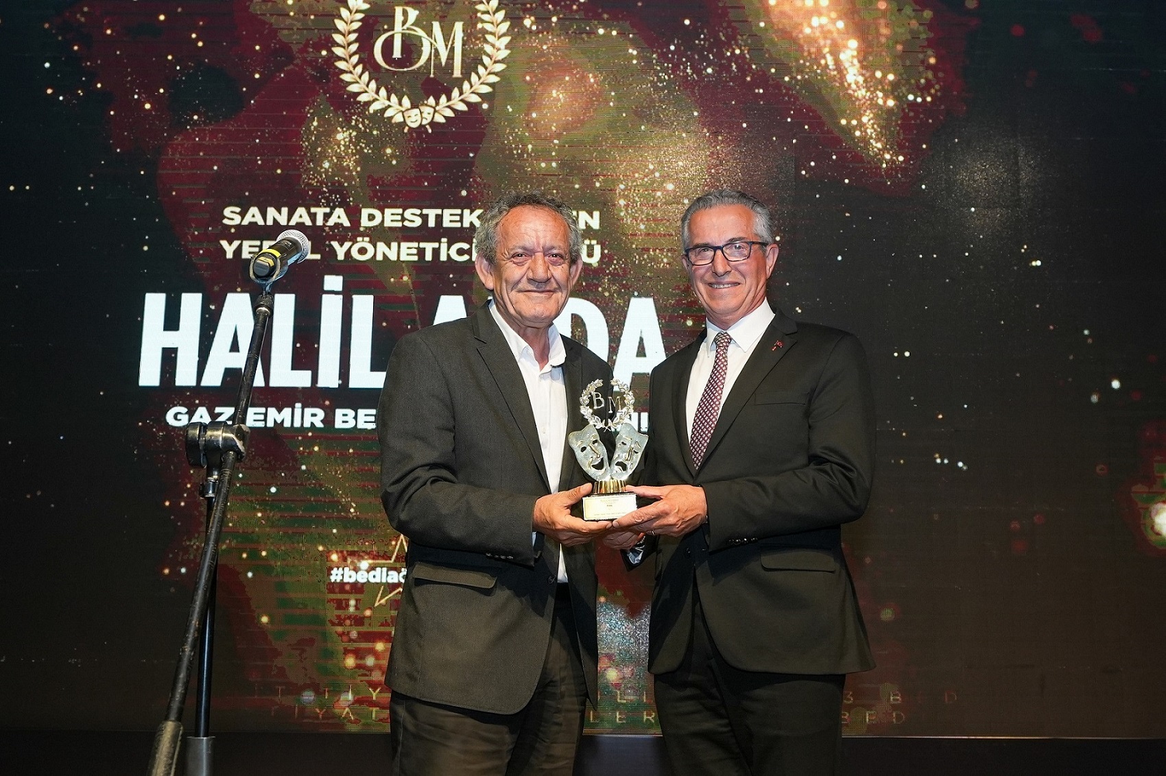 Bedia Muvahhit Tiyatro Ödülleri kapsamında “Sanata Destek Veren Yerel Yönetici”