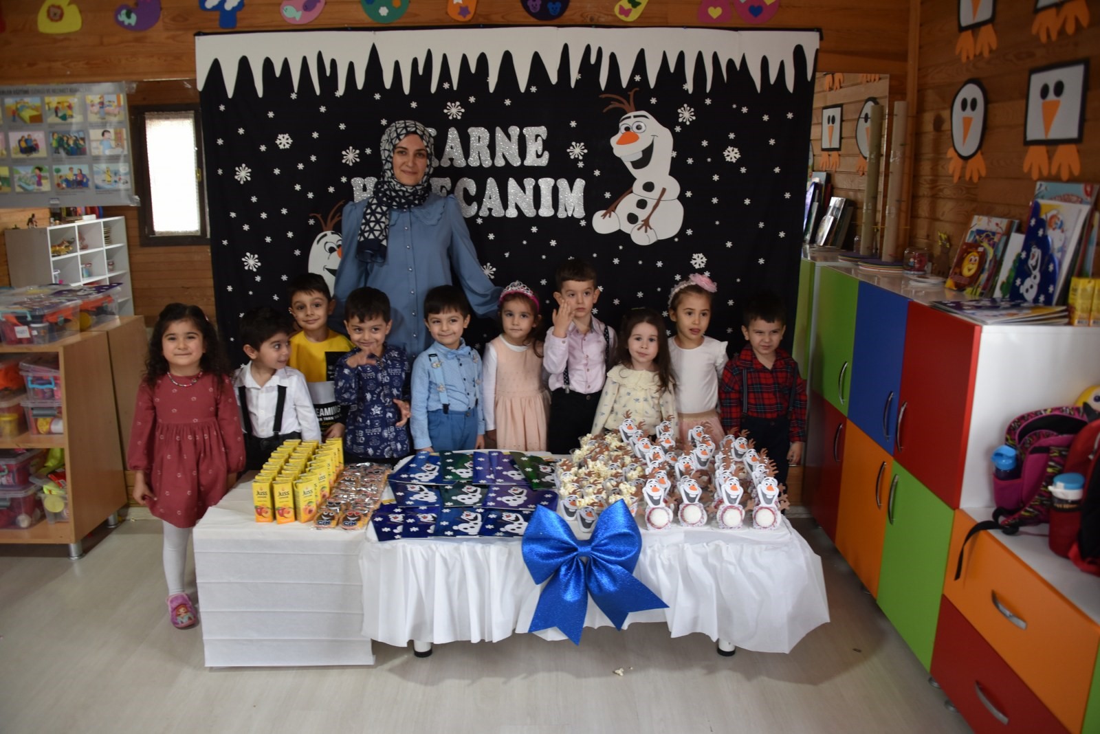 YUNUSEMRELİ MİNİKLER BU MERKEZLERİ ÇOK SEVİYOR Yunusemre Belediyesi bünyesinde bulunan kültür ve sanat merkezlerinde, yüzlerceminik eğitim