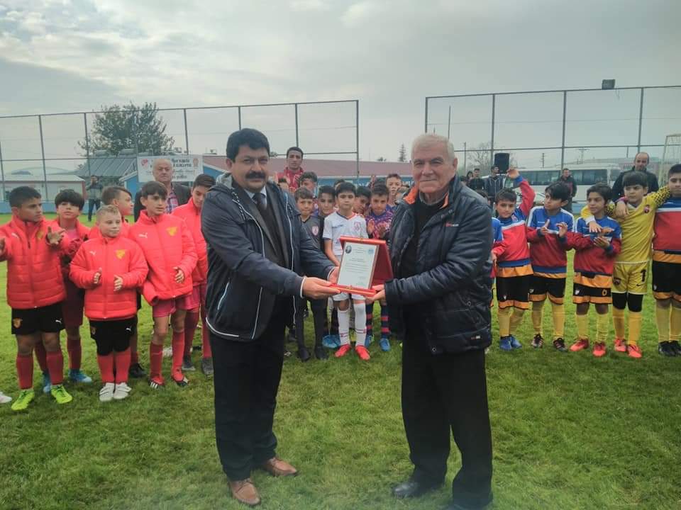 Yunusemre Belediyesi, Muradiye futboluna hayatını adayan merhum duayen futbol antrenörü