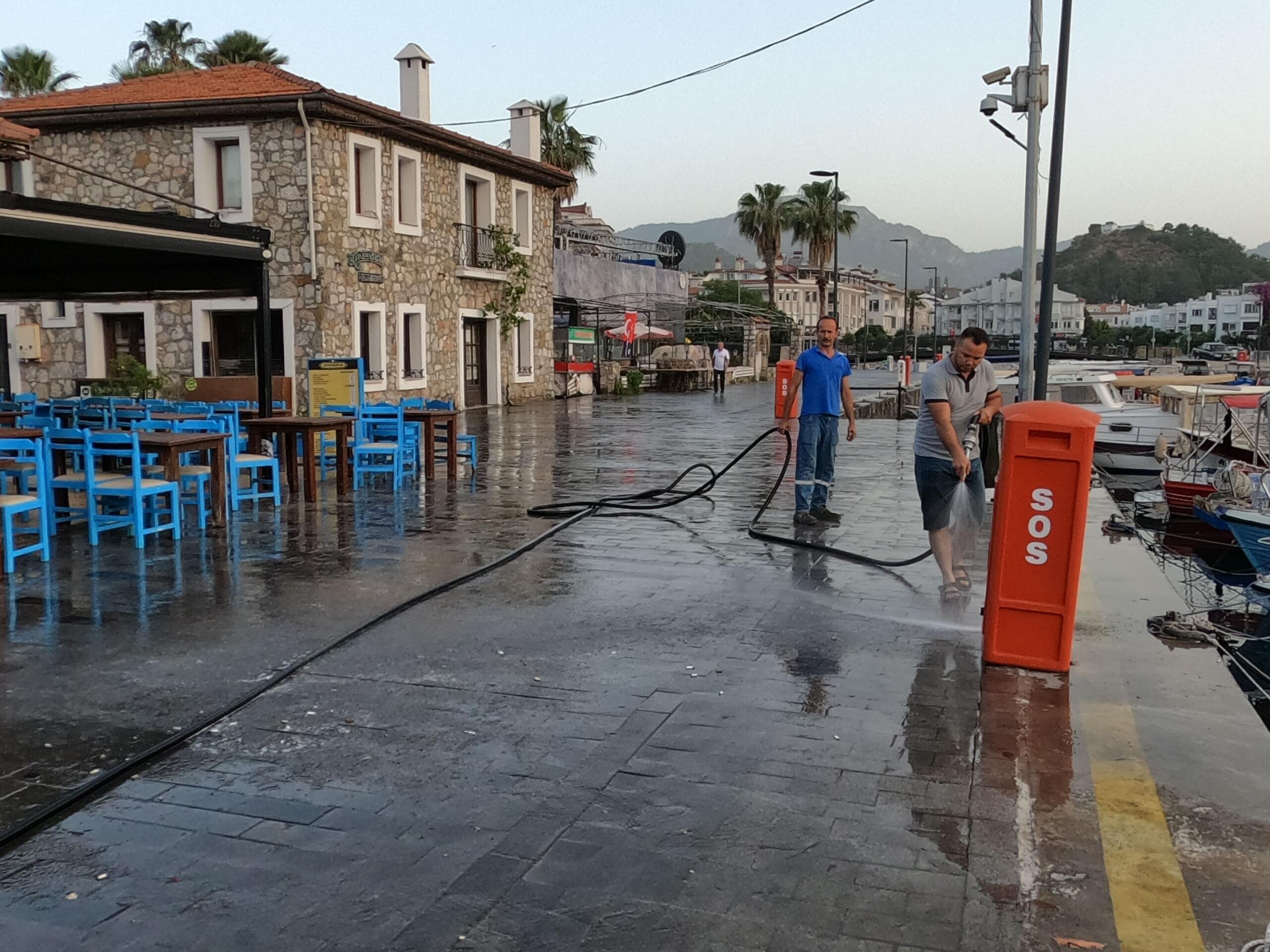Her gün binlerce kişiyi ağırlayan Yat Limanı ve Barlar Sokağı,