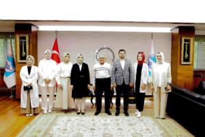Kayseri Büyükşehir Belediye Başkanı Dr. Memduh Büyükkılıç, resmi ve özel