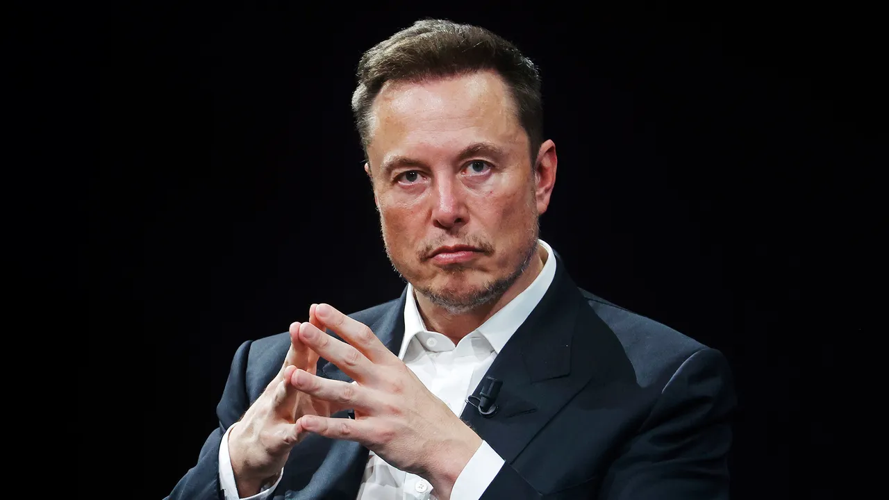 Elon Musk, son dönemde aldığı önemli kararlara bir yenisini ekleyerek,