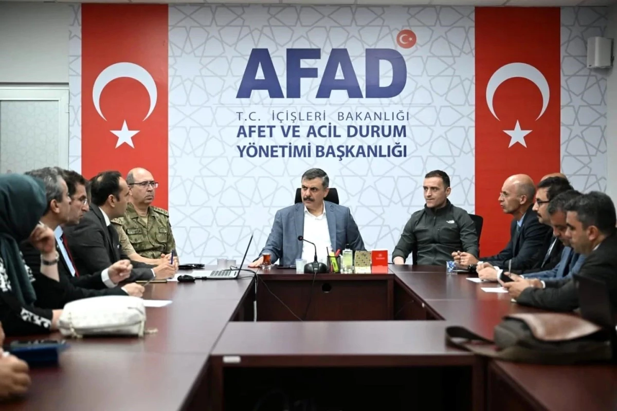 Erzurum'da etkili olan ve hayatı olumsuz etkileyen sağanak yağış sonrası