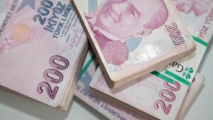 Memur ve memur emeklilerinin temmuzdan itibaren maaşlarına yapılan yüzde 19.31’lik