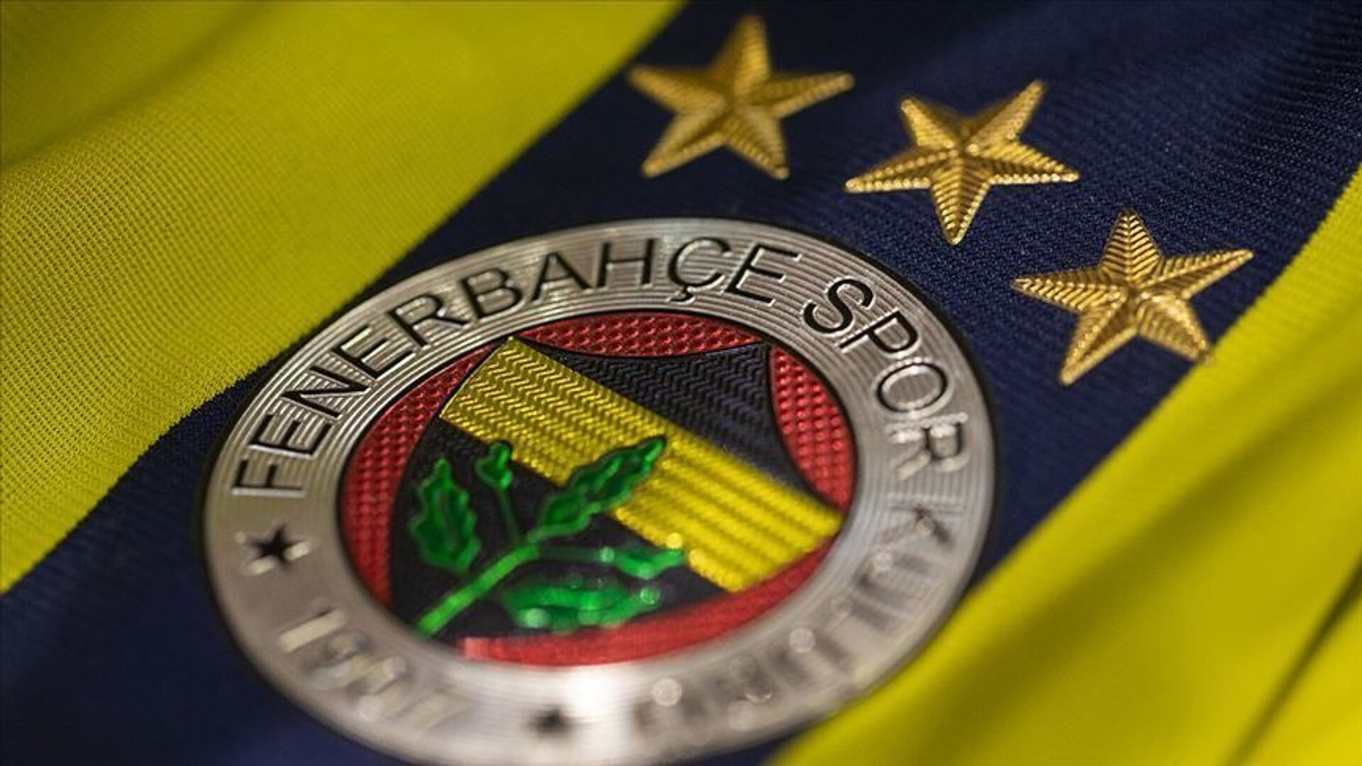 Fenerbahçe Spor Kulübü, genç futbolcu Emir Ortakaya'yı, Belçika 1. Lig