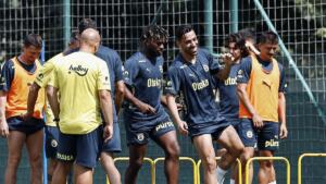Fenerbahçe, Lugano maçı için kadrosunu UEFA'ya bildirdi. Ancak sarı-lacivertliler kadro