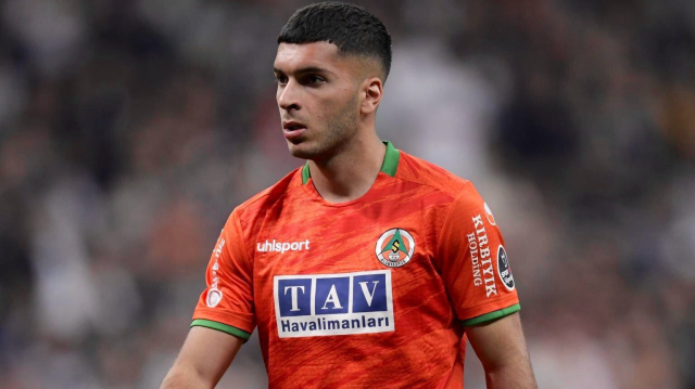 Süper Lig'de yeni sezon hazırlıkları sürerken iki ezeli rakip transferde