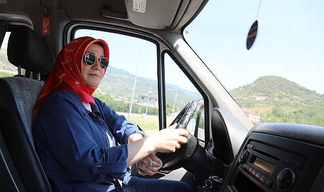 Uzun yıllar hayal ettiği belediye minibüs şoförlüğüne kavuşan Çakır’ı sürücü