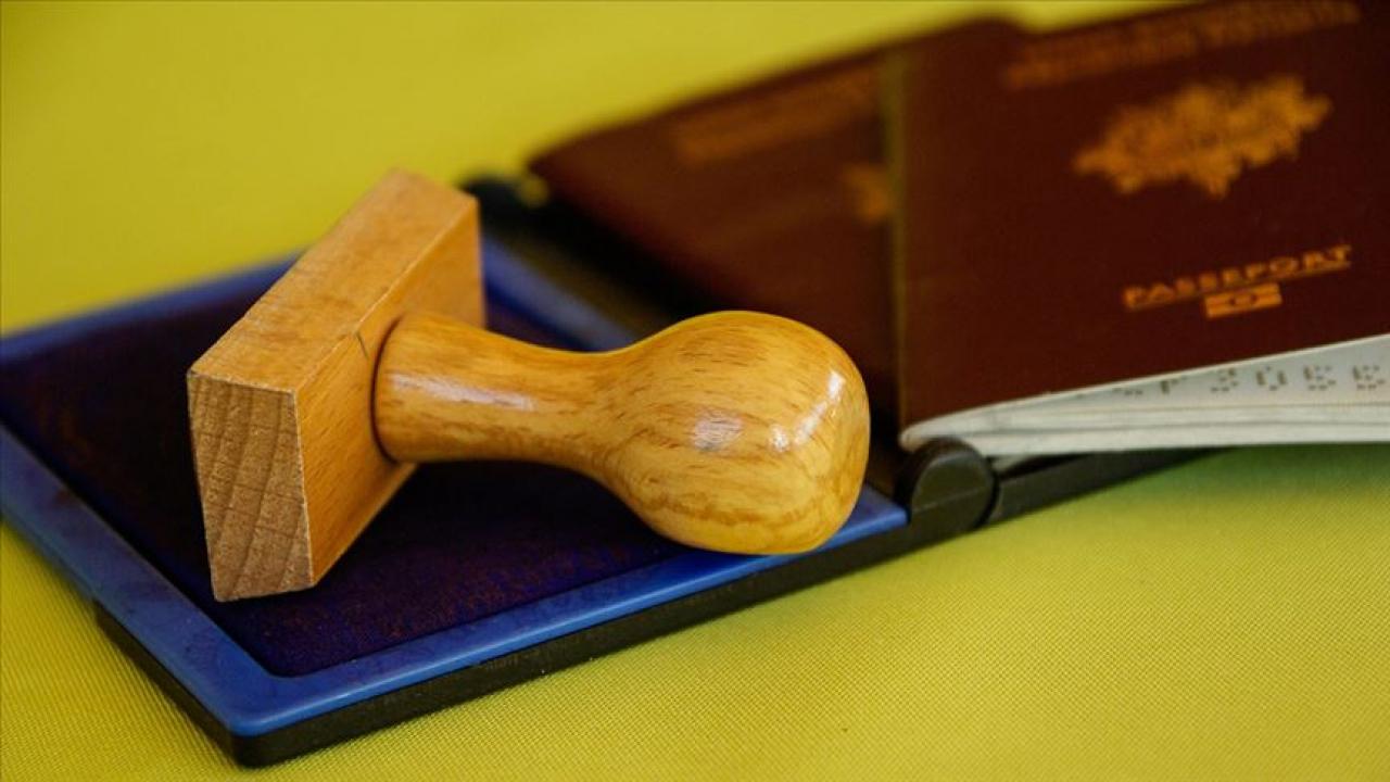 Hollanda, 1 Ocak 2025 tarihinden itibaren süresiz oturma izni talebinde