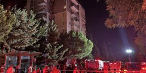 İzmir'in Karşıyaka ilçesindeki apartman dairesinde yangın çıktı. İtfaiye ekiplerinin müdahalesiyle
