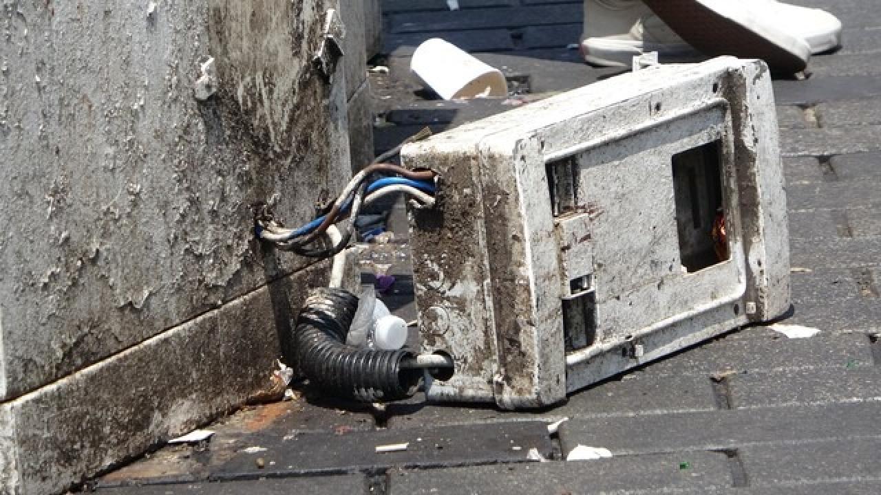 İzmir'de 2 kişinin elektrik akımına kapılarak hayatını kaybetmesinin ardından İstanbul