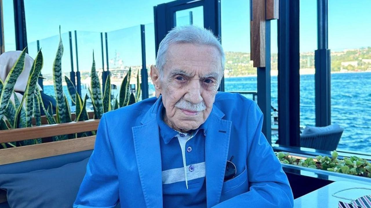 İbrahim Tatlıses, bir süredir kanserle mücadele eden yakın dostu Aydemir