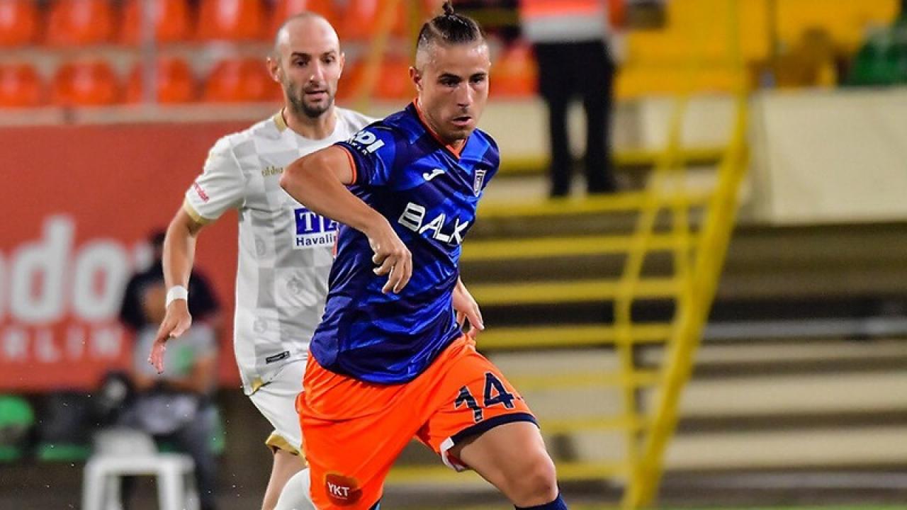 Süper Lig'in 2. hafta maçında Rams Başakşehir, sahasında Corendon Alanyaspor