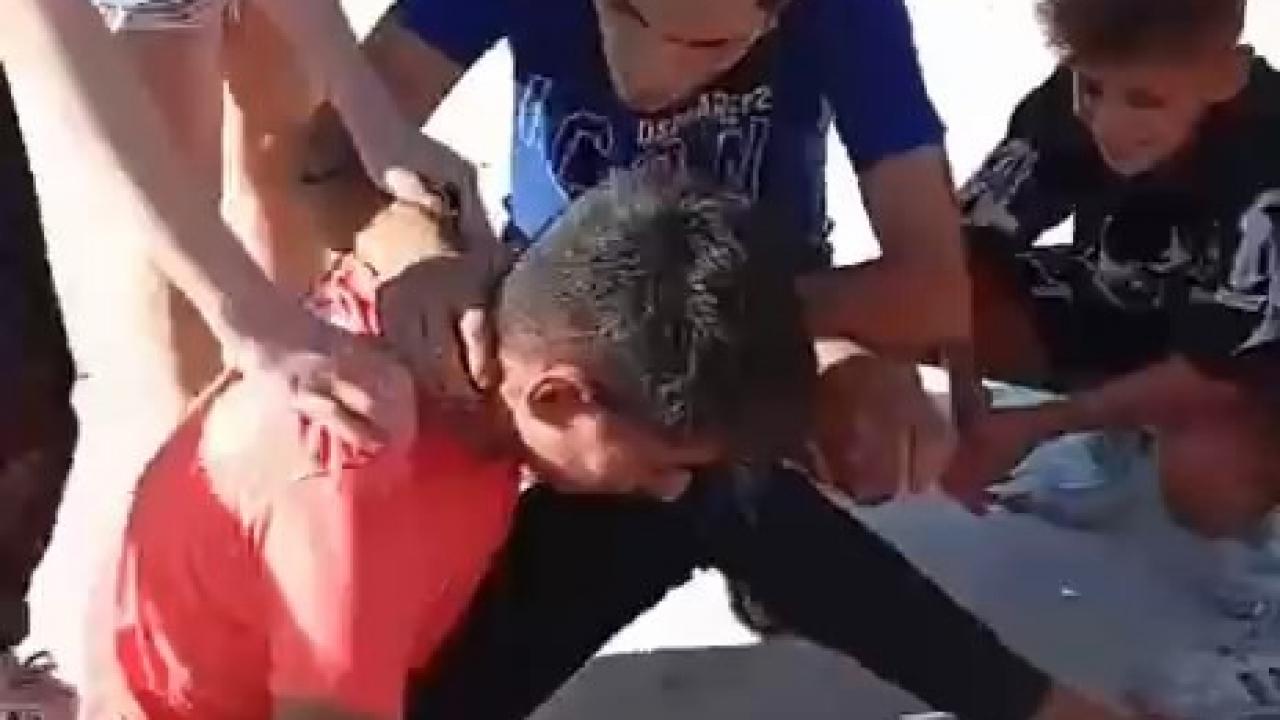 Büyükçekmece’de 16 yaşındaki çocuğu darp edip o anları kameraya aldıktan