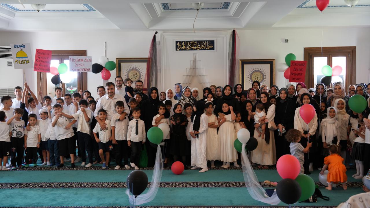 Başakşehir’de yer alan Medine Müdafii Fahrettin Paşa Camii’nde yaz boyunca