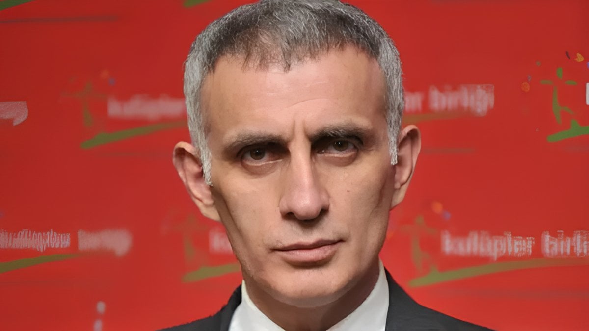 Türkiye Futbol Federasyonu Başkanı İbrahim Hacıosmanoğlu, gündeme dair açıklamalarda bulundu.