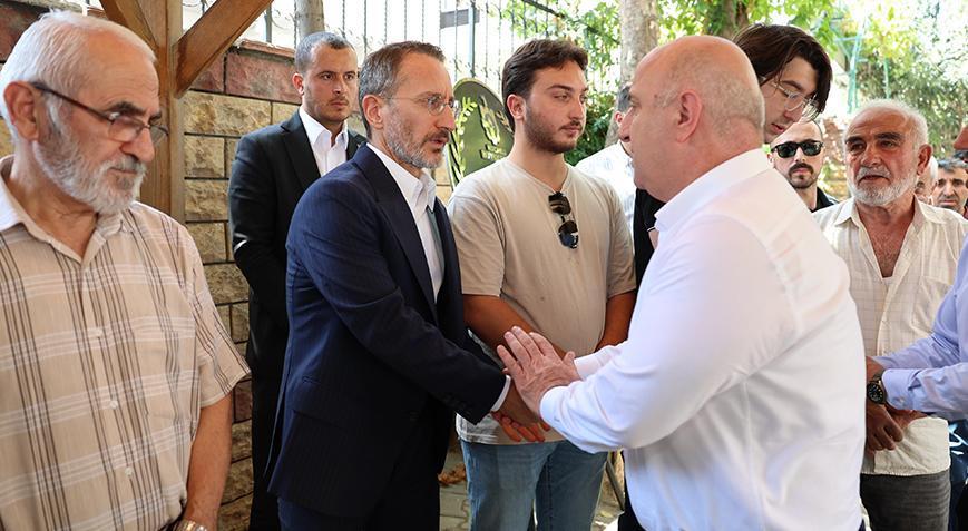 İletişim Başkanı Fahrettin Altun, teyzesi Adalet Oral'ın (75) cenazesine katılıp,