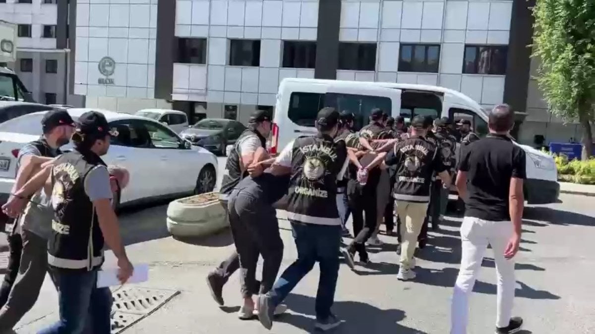 İstanbul Emniyet Müdürlüğü tarafından gerçekleştirilen operasyonda , 7 ilçede 