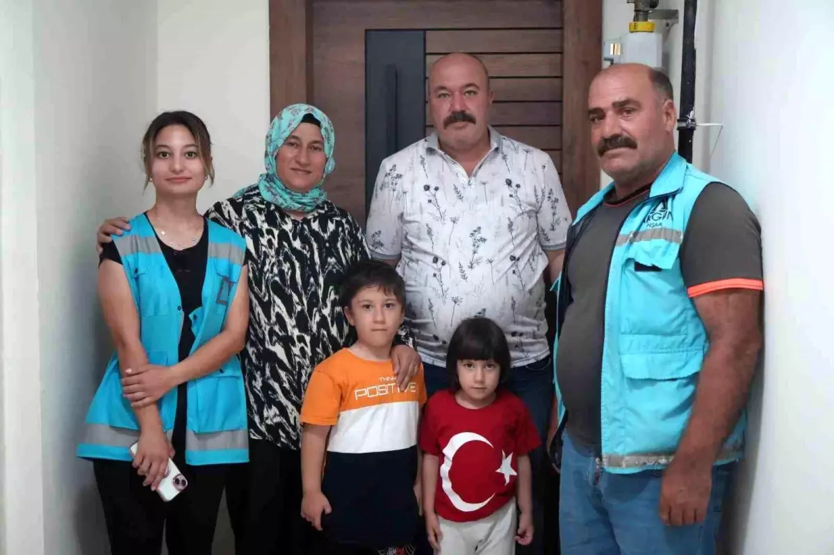 Kahramanmaraş merkezli depremlerden etkilenen Kilis'te yapımı tamamlanan kalıcı TOKİ konutlarına