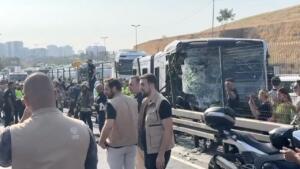 Küçükçekmece'de iki metrobüsün çarpıştığı ölümlü kazanın ardından toplu taşıma araçlarının