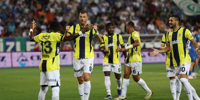 Fenerbahçe, Süper Lig'de üst üste ikinci deplasmanına çıktı. Sarı lacivertliler