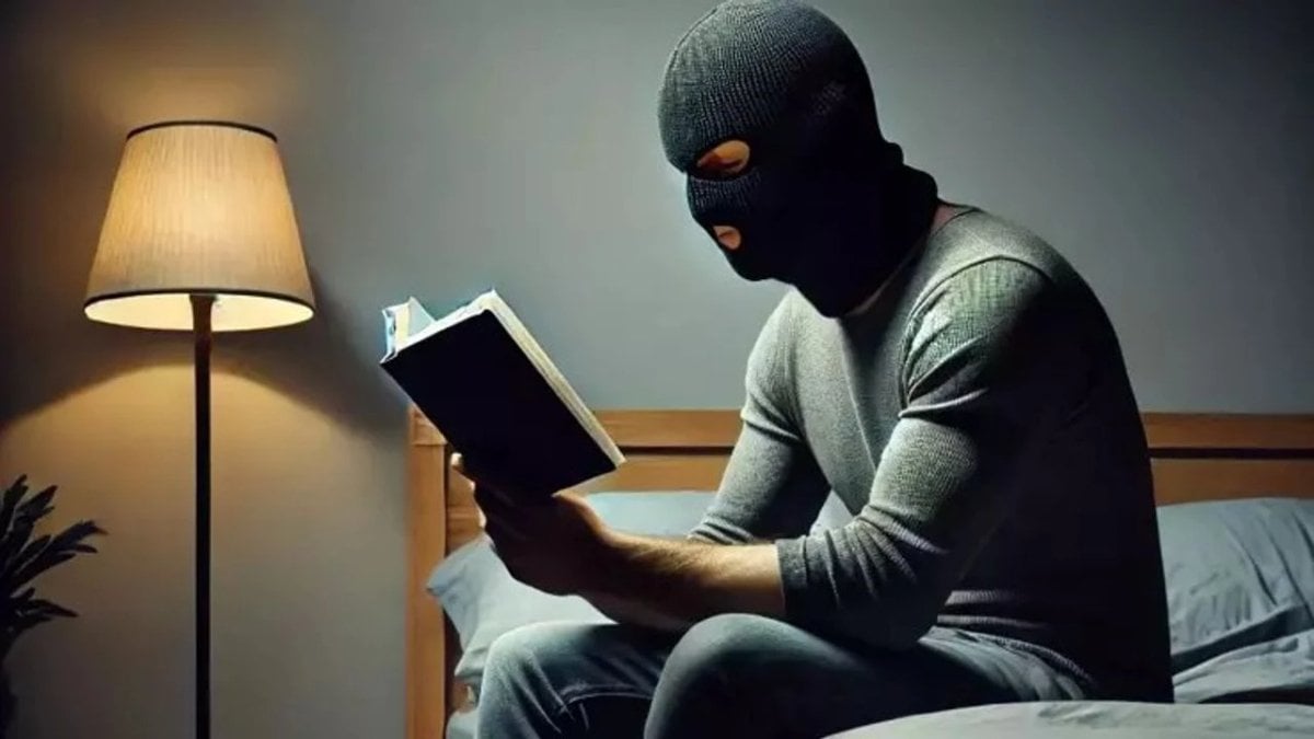 Roma'da hırsızlık yapmak için bir eve giren kişi kitap okumaya