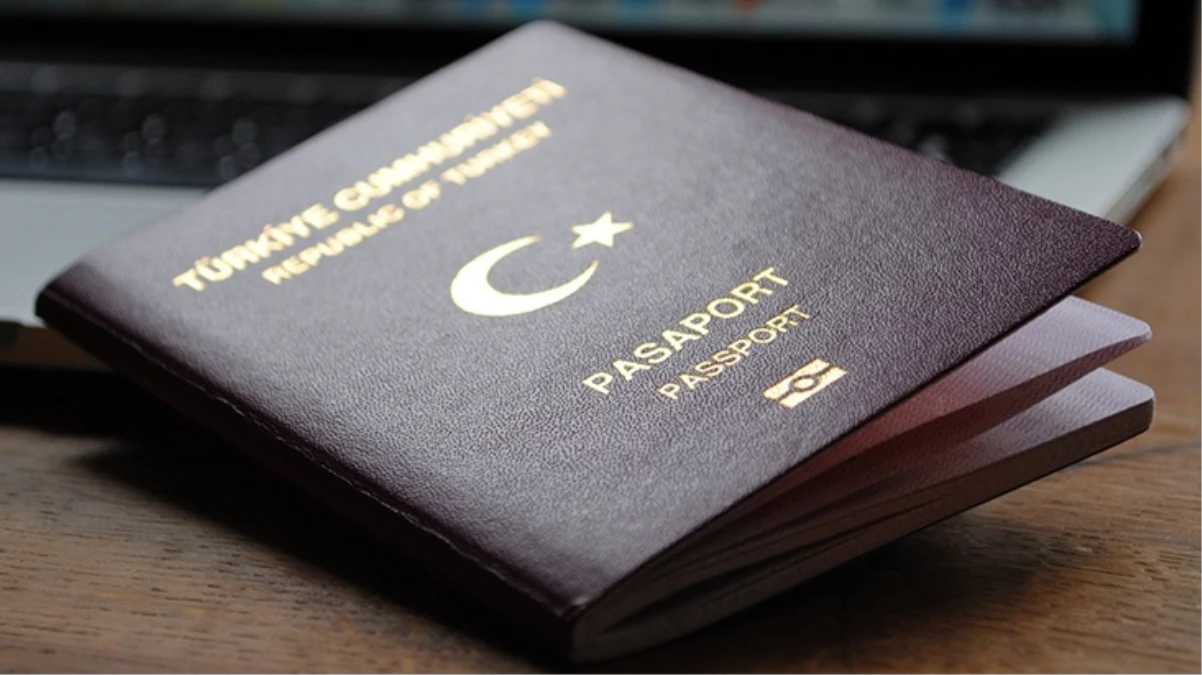 Bu gece saat 00.00'dan itibaren yurt dışı çıkış harcı parası