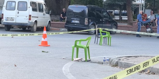 Bursa’da yol verme kavgası: 1 ölü Bursa'nın İnegöl ilçesinde yol verme meselesi yüzünden çıkan silahlı kavgada