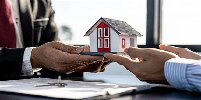 - Ticaret Bakanı Ömer Bolat: "Başta emlak sektörümüz ve taşınmazlarını