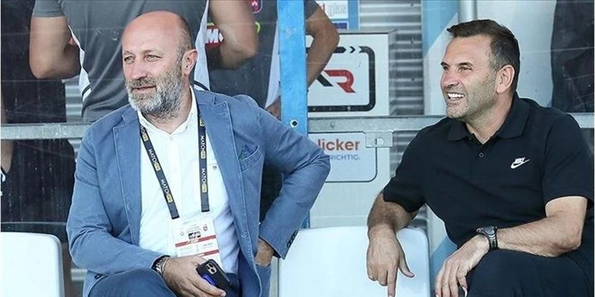 Galatasaray'da futbol direktörü Cenk Ergün görevinden istifa etti.