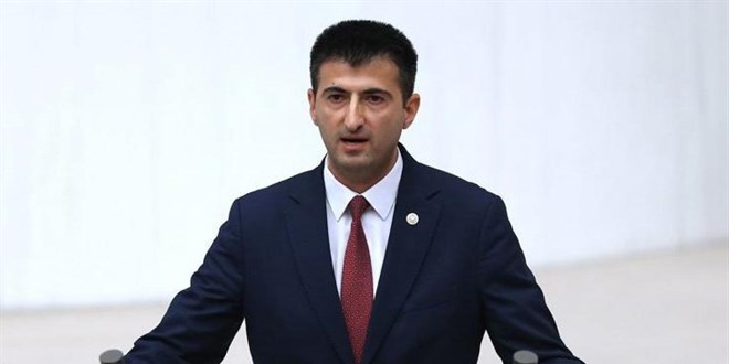 Ak Parti İzmir Milletvekili ve emekli teğmen Mehmet Ali Çelebi,