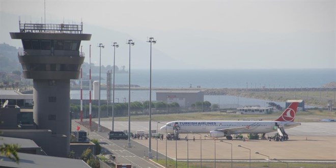 Türkiye'de ve Avrupa'da deniz üzerine inşa edilen ilk havalimanı olma