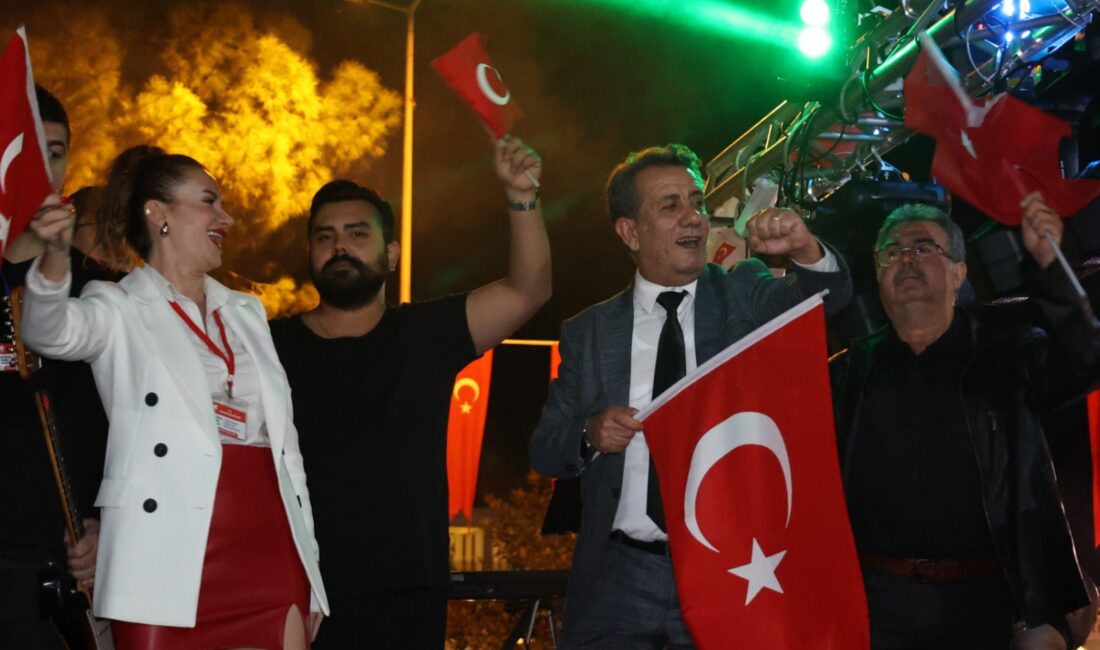 BAŞKAN YETİŞKİN’İN CUMHURİYET BAYRAMI ETKİNLİKLERİ TAKDİR TOPLADI Efeler Belediye Başkanı