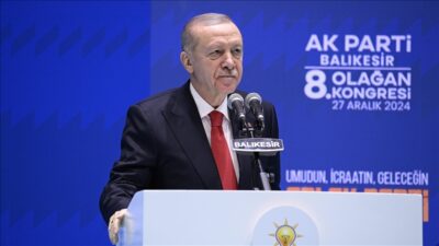 Erdoğan, Kurtdereli Spor Salonu’nda gerçekleştirilen AK Parti Balıkesir 8. Olağan