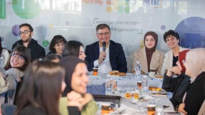 İzmir Büyükşehir Belediye Başkanı Dr. Cemil Tugay, İzmir Büyükşehir Belediyesi