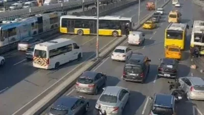 E5 Haramidere Edirne istikametinde İETT otobüsü duraktan yolcu aldıktan sonra